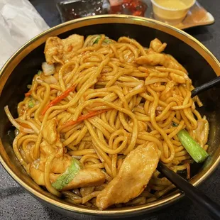 Chicken Lo Mein