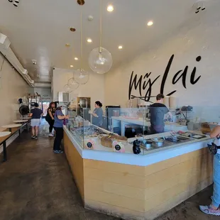 sushi and sashimi, interior