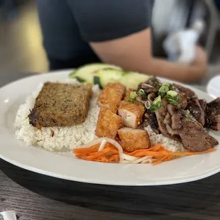 Com tam tau ky thit nuong