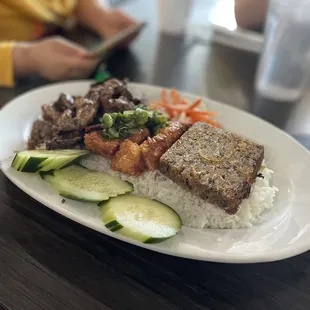 Com tam tau hu ky thit nuong bi
