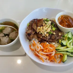Grilled beef vermicelli. Meatball side soup