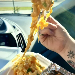 Mac N CHEESE!!