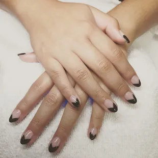 Design nail tips with black !!!