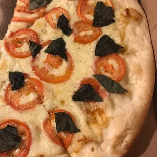 Marguerite pizza.  Delicious