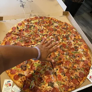 Their giant pizza ( it's huge y'all )