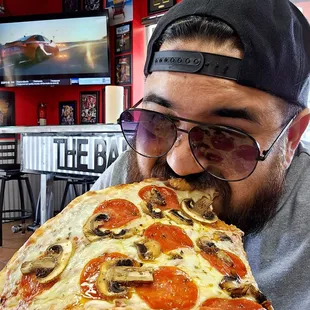 food, pizza