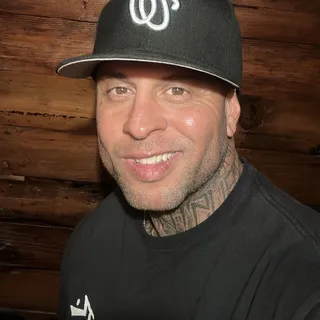 Chris W.