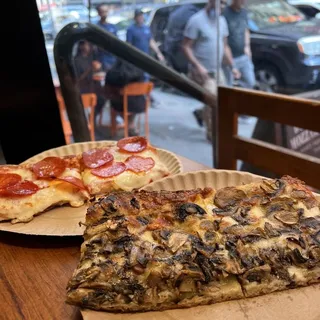 Pepperoni Peppers Pizza