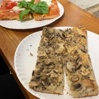 Mozzarella Cheese Pizza