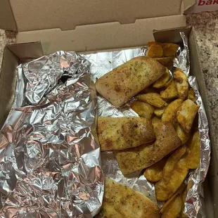 Ribs bread and fries... yummm!