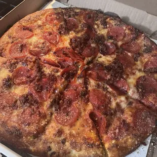 Over-cooked and wrong toppings. Would not correct when called. Sad experience despite all the positive reviews.