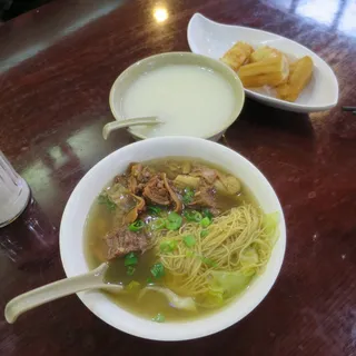 093. Beef Brisket Noodle Soup