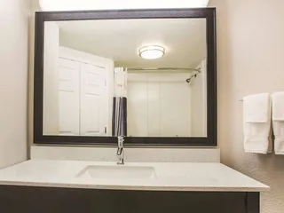 La Quinta by Wyndham Las Vegas Summerlin Tech
