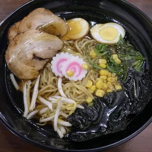 Spicy curry ramen with pork
