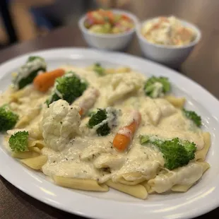 Alfredo (sub chicken for veggies)