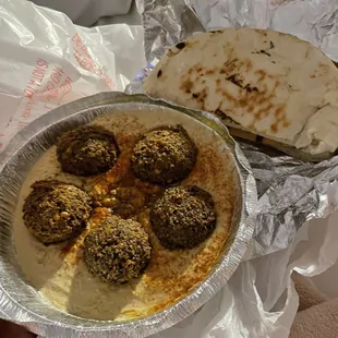 5 Piece Hummus Plate Falafel &amp; Tahini