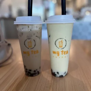 Crème' Brûlée Milk Tea with Boba and Mango Frozen Fruit Tea with Boba