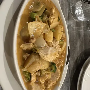 Massaman curry with chicken and added broccoli