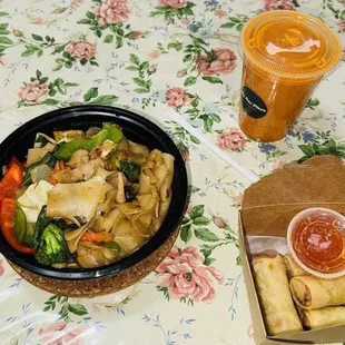 5. Spring Roll, Thai iced tea, Drunken Noodle Jae