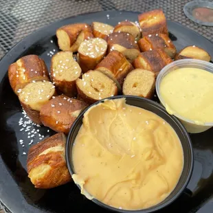 Pretzel bites