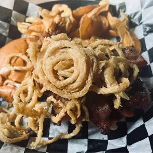 The Henry with bacon and onion straws.  A+++++++