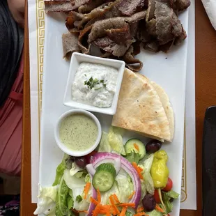 Gyro platter