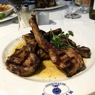 Brizolakia (baby lamb chops)