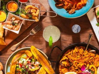 Pulpo Restaurant & Wine Bar 