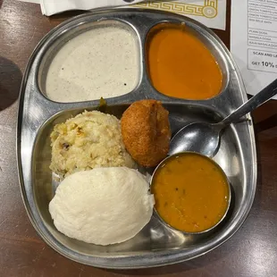 Idly Vada, Idly and Pongal