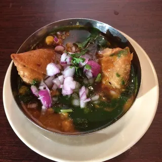 2 Piece Samosa Chole