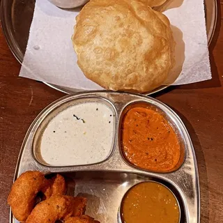 Poori-veg Kurma