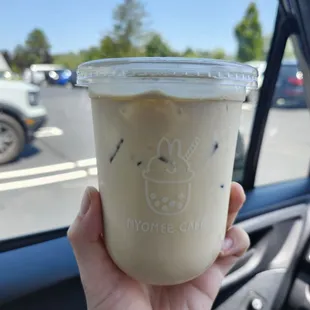 Iced Myomee Latte || IG: @misspiggyeats