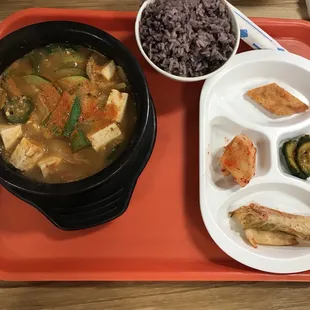 Duen Jang Chigae (Bean Paste Stew)...made exactly how I like it with a little heat from the slices jalapeños. Not too spicy to enjoy.