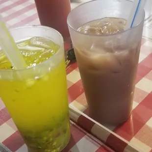 Horchata and ensalada mmmm