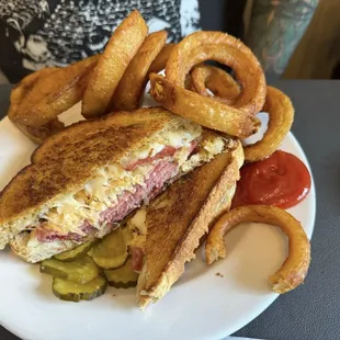 Reuben , Reuben Sandwich