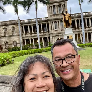 07.16.22 Ghosts of Old Honolulu Tour - meeting place in front of the Kamehameha statue at Ali'iolani Hale