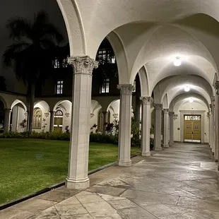 07.16.22 Ghosts of Old Honolulu Tour - post office