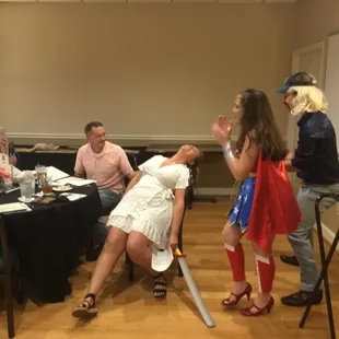 The actors characters respond to another murder of an audience member.