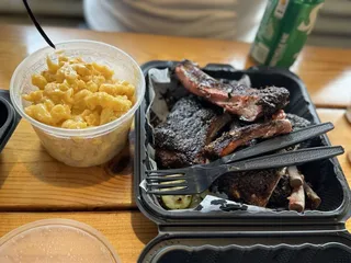 Smoking Kow BBQ - Alexandria