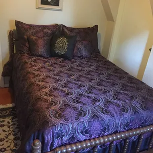 Zadkiel Room. Full bed