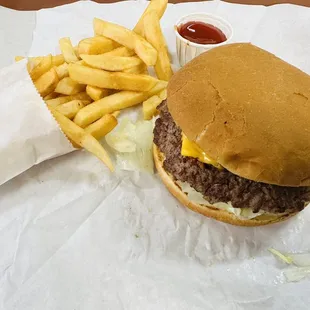 Bacon Mytiburger w/ Fries