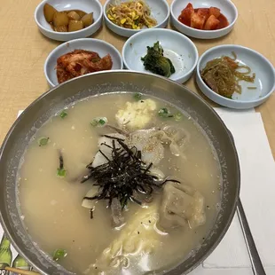 Dumpling rice cake soup for new years