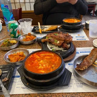 C2. BBQ Marinated Pork Rib Tofu Soup ()