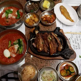 N6. BBQ Pork Rib Buckwheat Noodles ( )