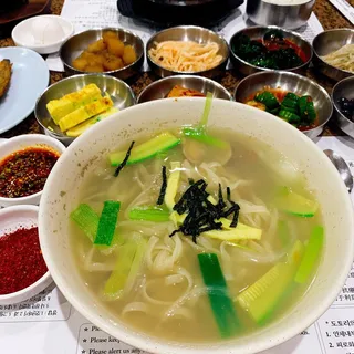 S26. CLAM HAND-MADE NOODLE( )