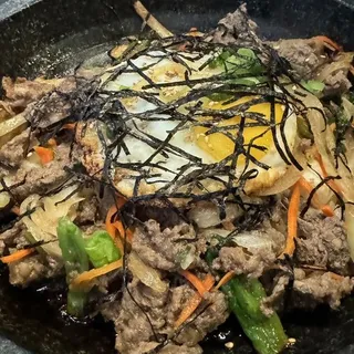 D2. Hot Stone Pot Bulgogi ( )
