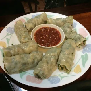 Small Steam Dumpling with Pork and Shrimp