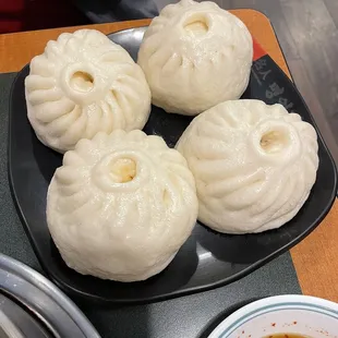 King Steamed Buns