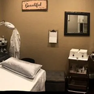 Facial Room