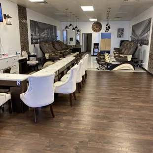 Pictures of what the salon looks like